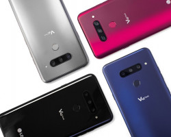 <b>Categoria: </b>Comunicação móvel<br>
<b>Marca: </b>LG V40 ThinQ<br>
<b>Produto: </b>primeiro smartphone com 5 câmeras e tela OLED<br>
<b>Descrição: </b>Possui 2 câmeras frontais e 3 traseiras