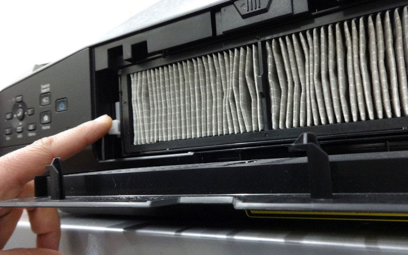 Regulador de foco próximo ao filtro de ar