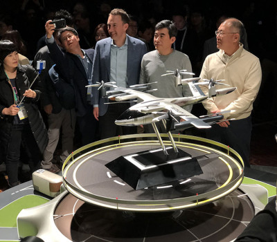 <b>Apresentação em miniatura do Flying Taxi, projeto conjunto da Uber com a Hyundai.</b>