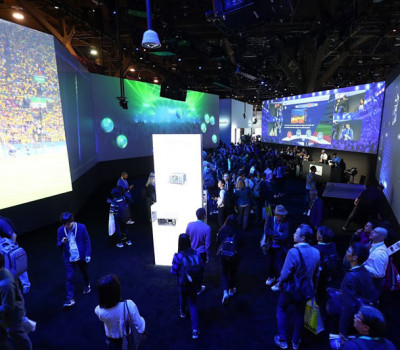 <b>No estande da Panasonic, dezenas de TVs e projetores exibindo imagens gigantes em 8K.</b>