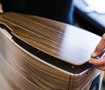 Detalhes da montagem das caixas são artesanais