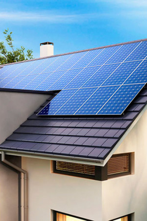 Painéis de energia solar são uma ótima forma de reduzir o consumo.