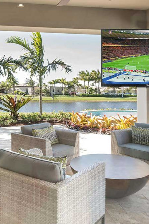 Um dos modelos de TV outdoor da fabricante Sylvox: suporta temperaturas de até 22 graus negativos.