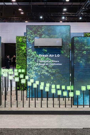 Em seu estande, a TCL apresenta o Fresh Air 1.0, uma nova solução em ar-condicionado smart.