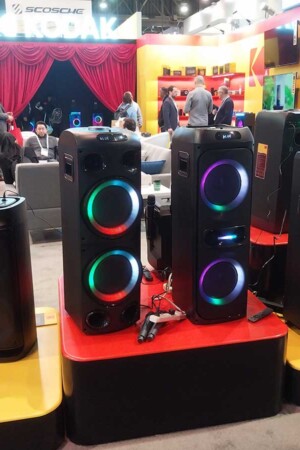 Kodak, que já foi líder mundial em fotografia, hoje é marca de caixas acústicas boombox.