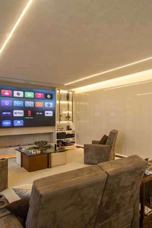 O brilho do painel de led permite imagens claras e nítidas mesmo a metros de distância.