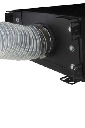 Detalhe do subwoofer projetado especificamente para embutir no teto; a instalação exige cuidados especiais.