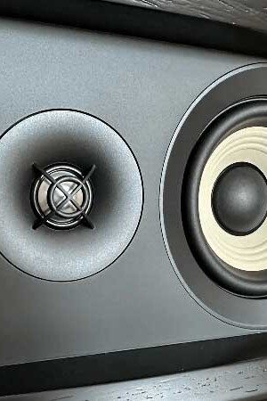 O acabamento da L42ms é similar ao das melhores caixas JBL