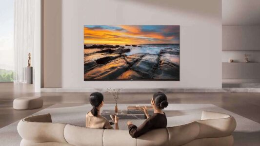 TV TCL MiniLED X11, a primeira com a tecnologia de “super pontos quânticos” (SQD)