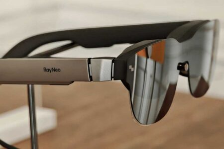 Óculos VR da linha RayNeo, da TCL, com tela OLED e falantes da Bang & Olufsen.