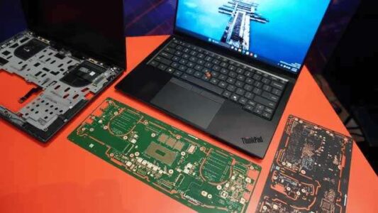 Entre as muitas novidades da Lenovo, o notebook ThinkPad X1 Carbon Gen14 pode ser desmontado pelo usuário.